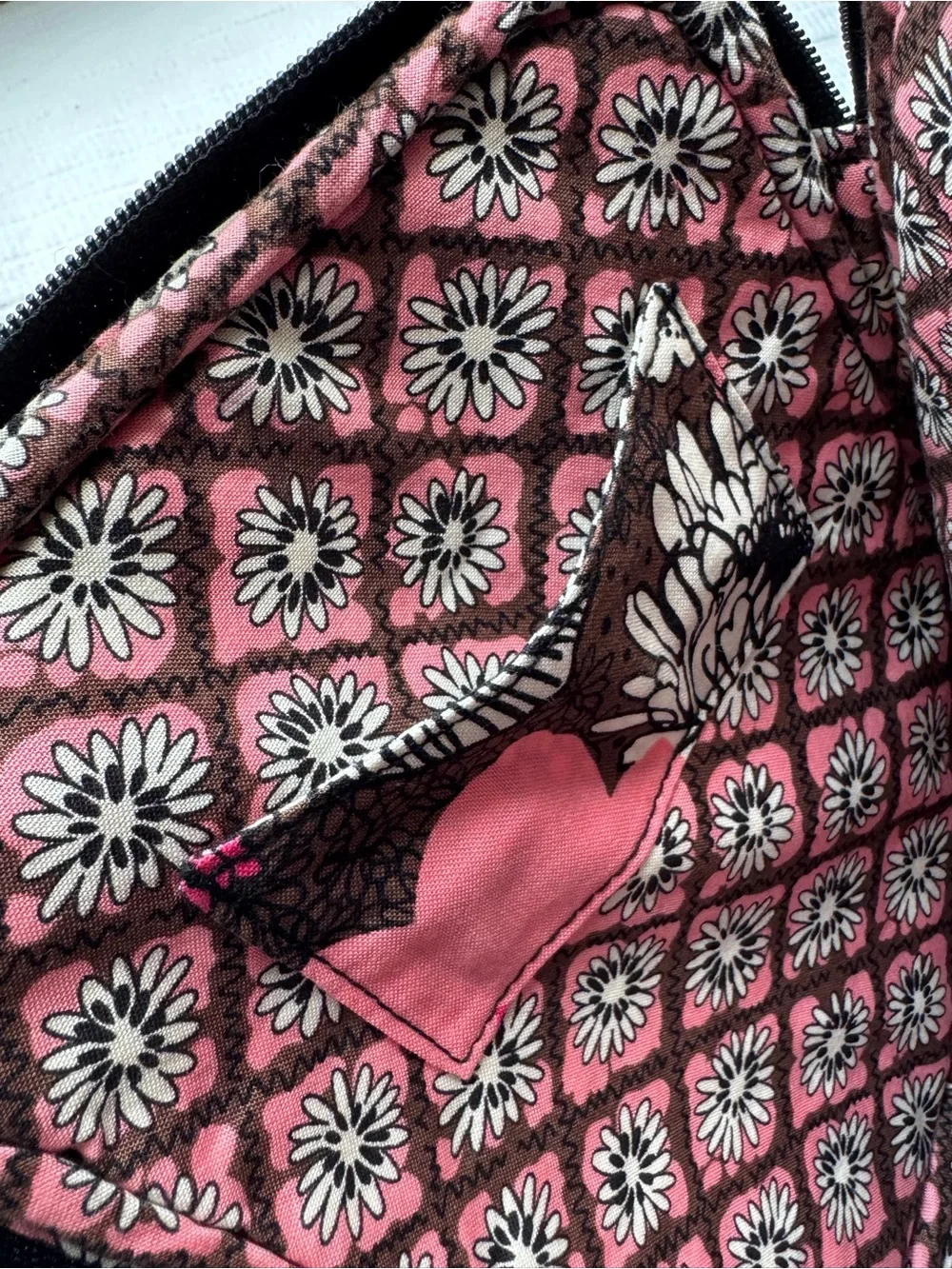 Vera Bradley pink floral tablet sleeve with zipper closure in mocha rogue
